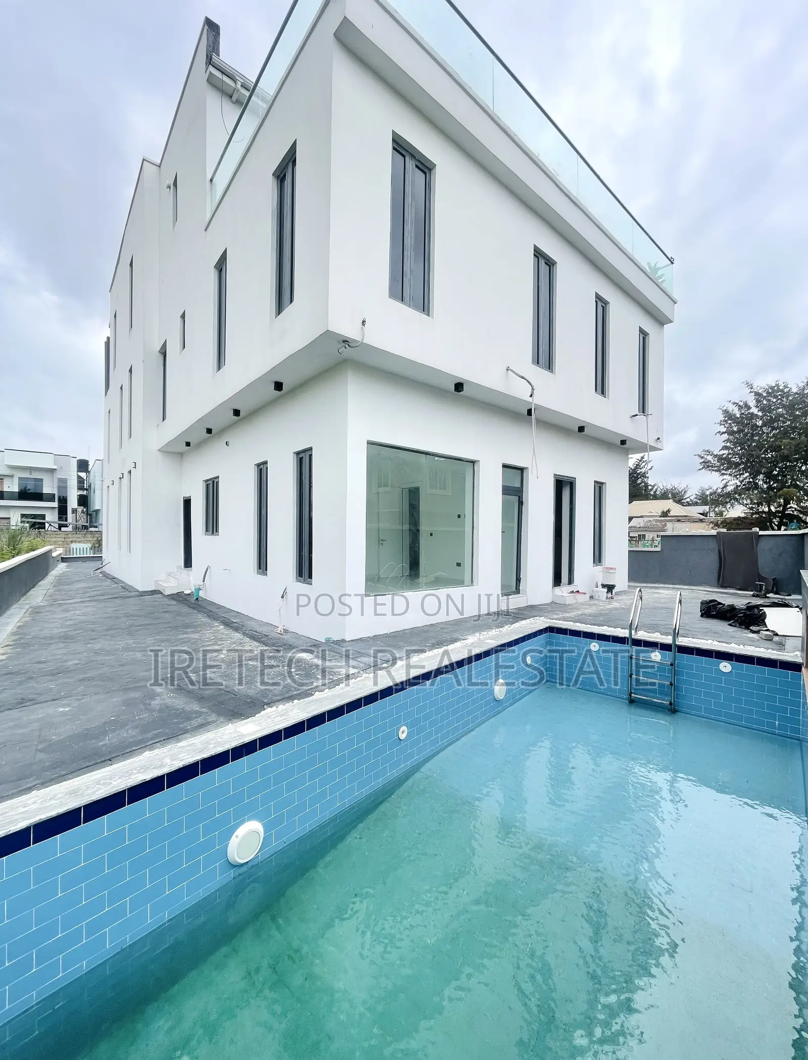 5bdrm Duplex in Megamound Estate for sale in Lekki
