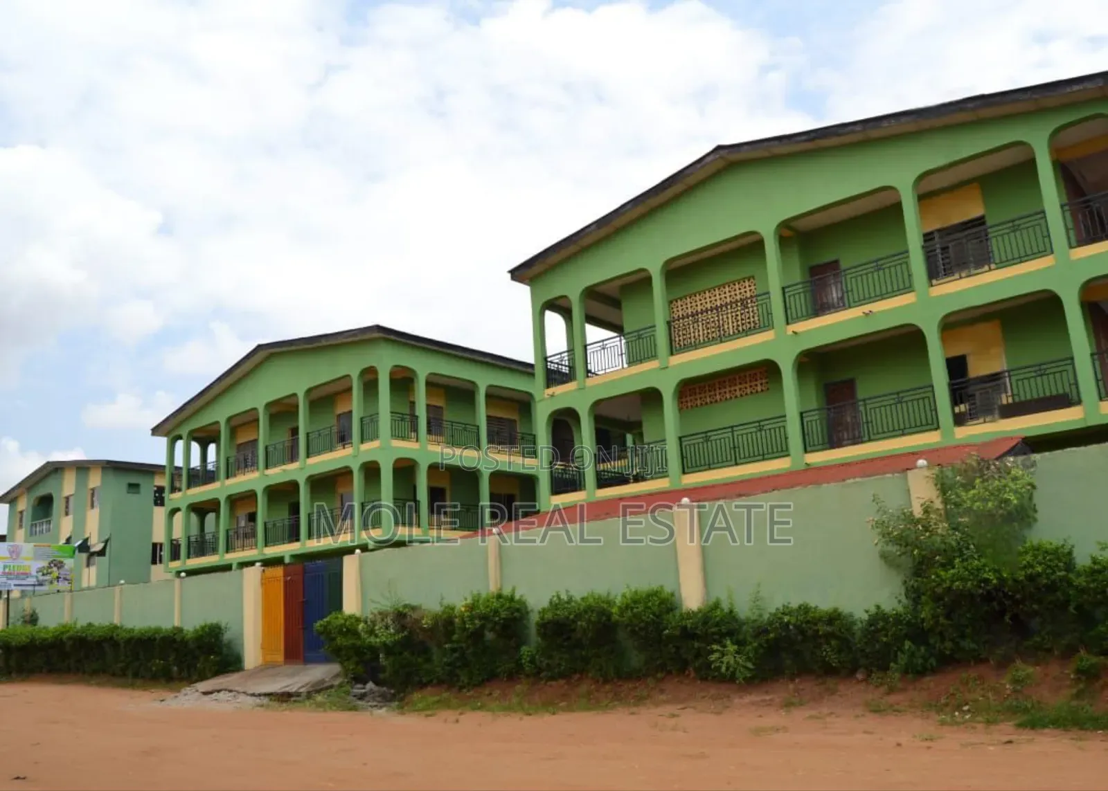 1890.069sqm Funtional Waec/Neco Approved School in Akute Ajuwon