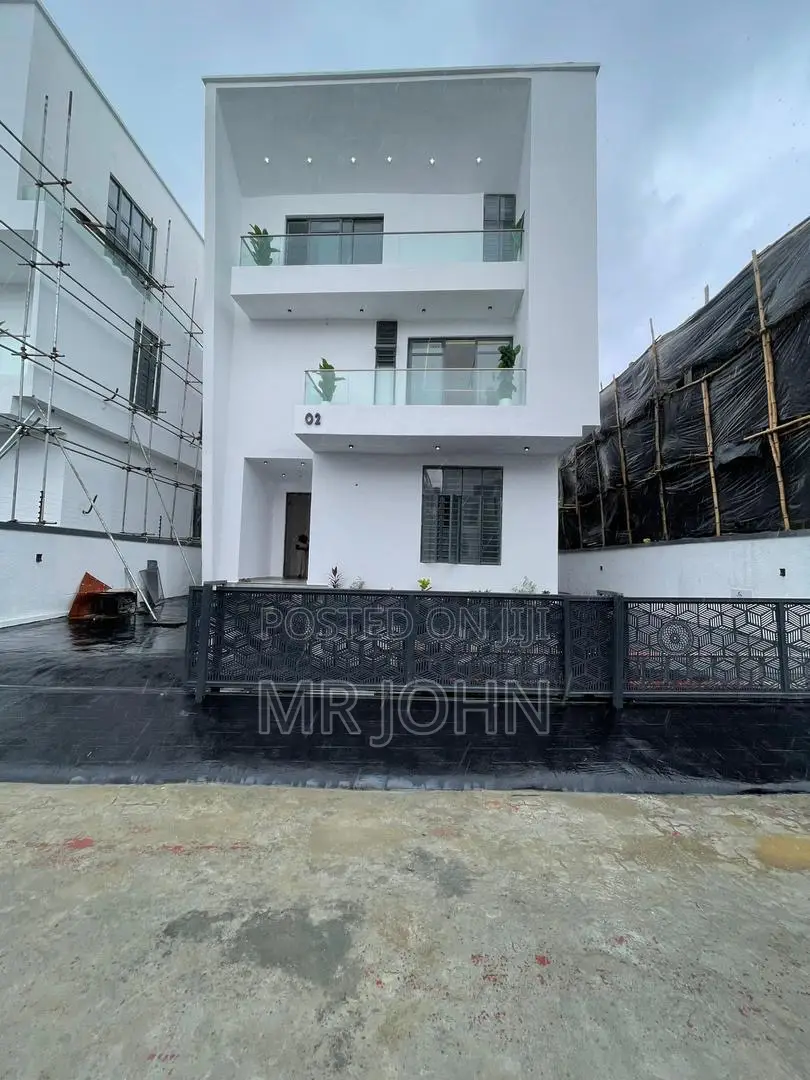 6bdrm Mansion in Chevron Stela Pr, Lekki for sale in Lekki