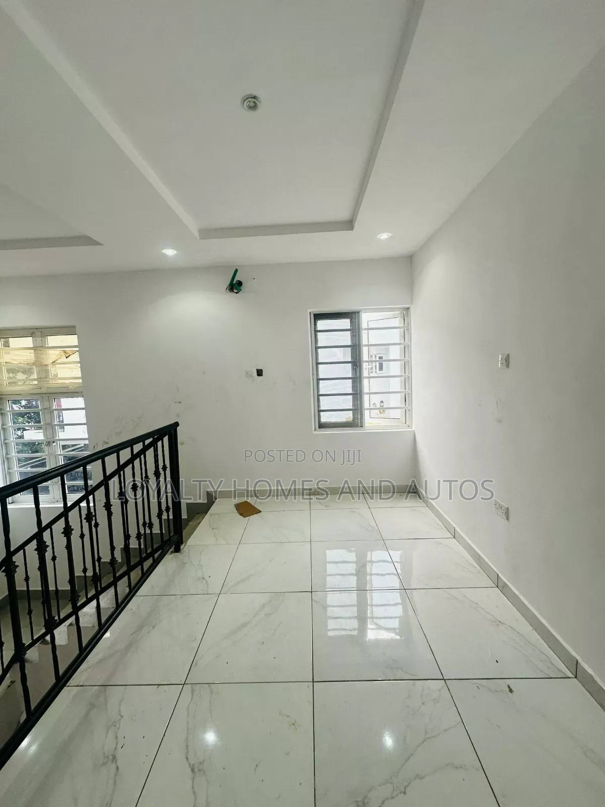 Furnished 3bdrm Apartment in Lekki Phase 1 for sale in Lekki