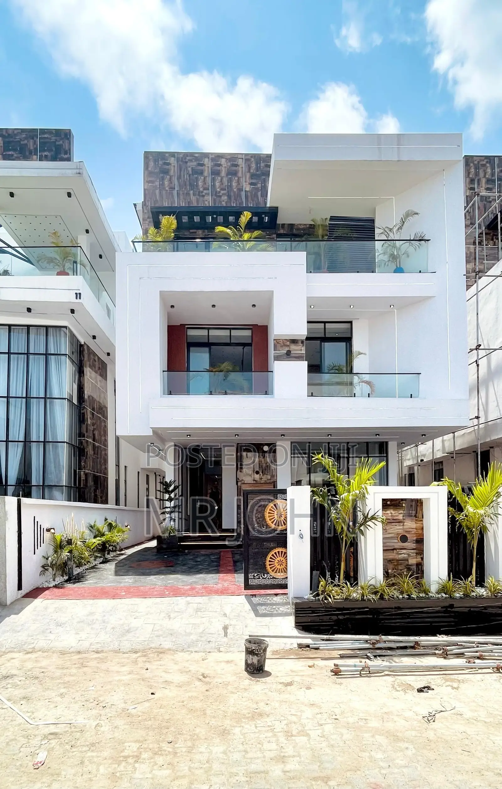 6bdrm Mansion in Chevron, Lekki for sale in Lekki