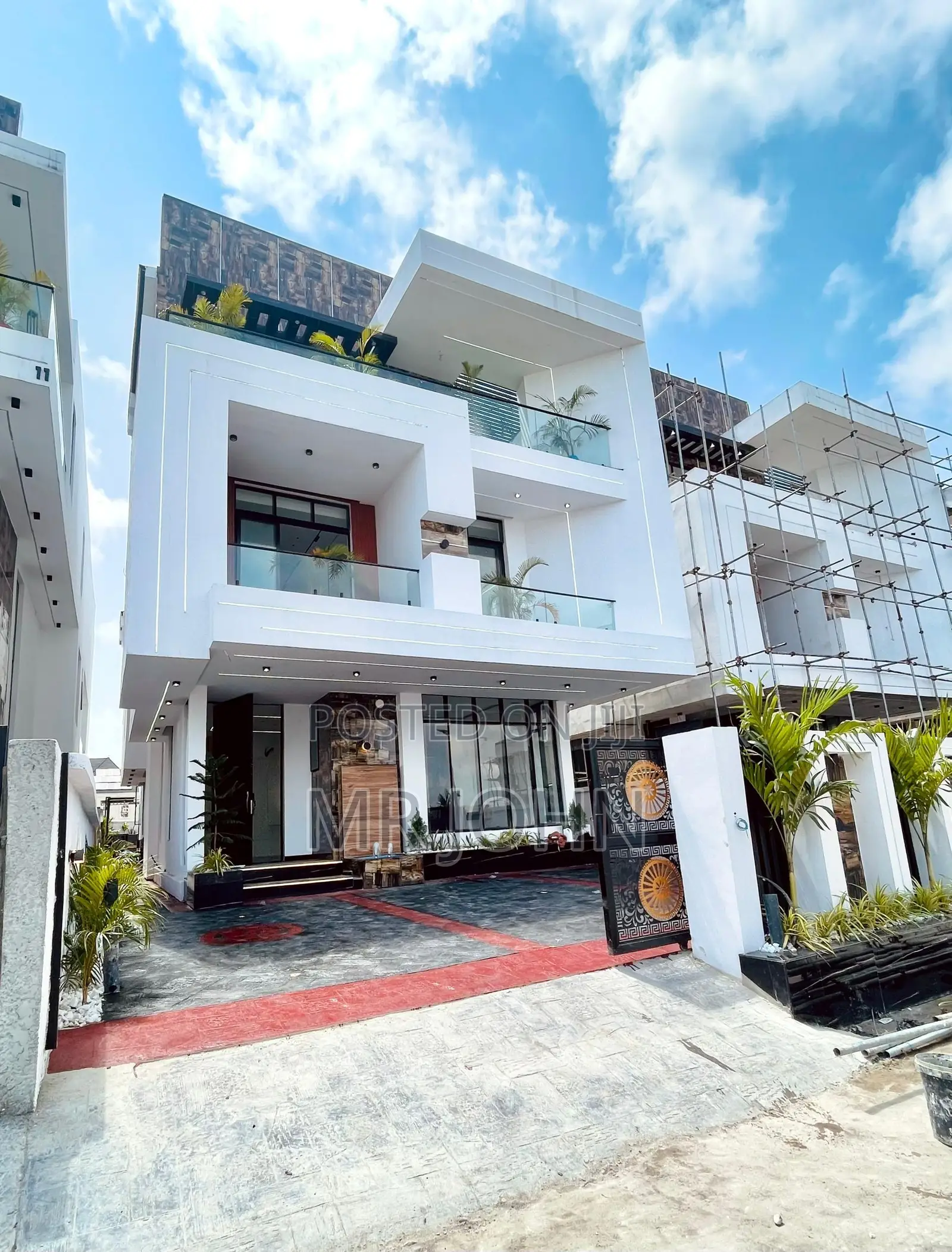 6bdrm Mansion in Chevron, Lekki for sale in Lekki