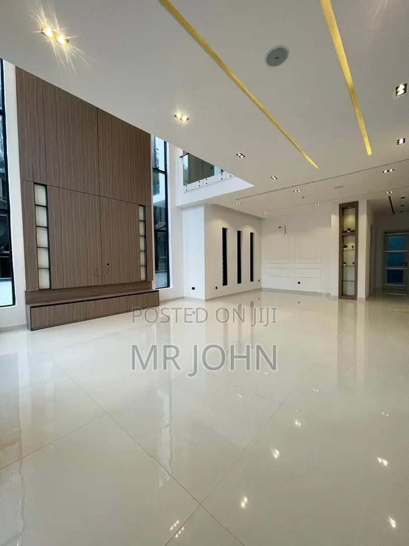 5bdrm Mansion in Lekki County Homes for sale in Lekki