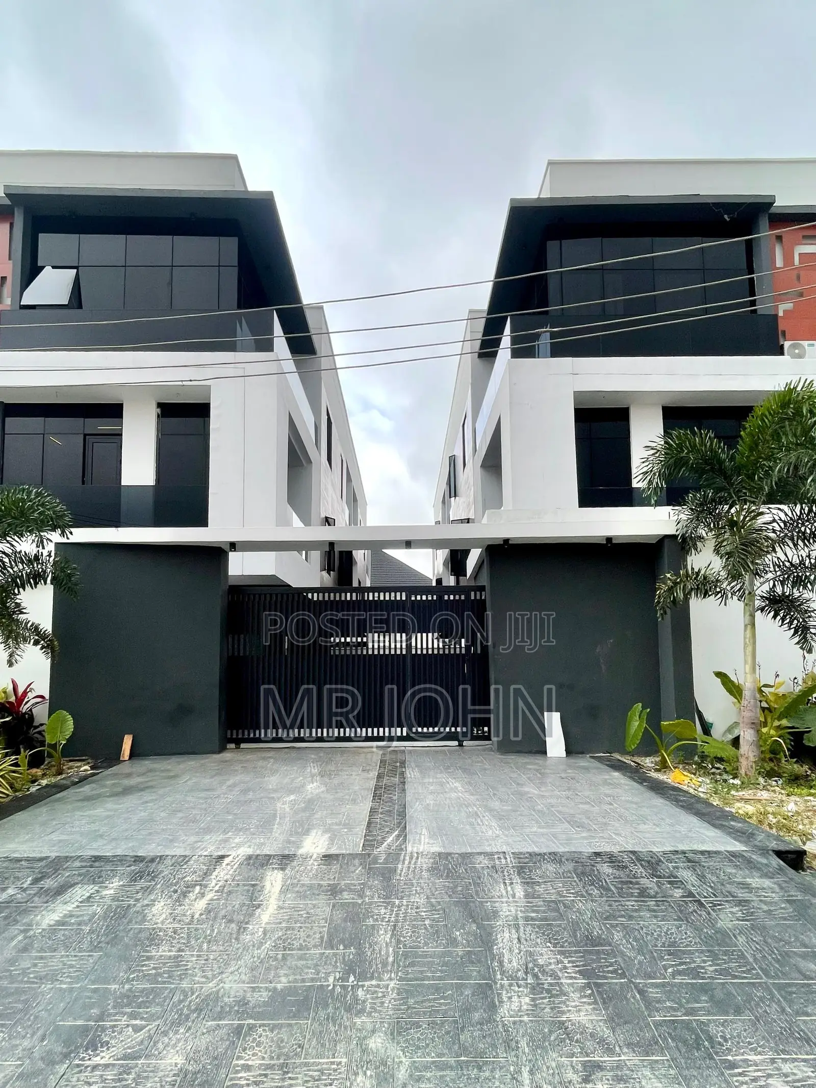 4bdrm Duplex in Lekki Phase 1 for sale in Lekki