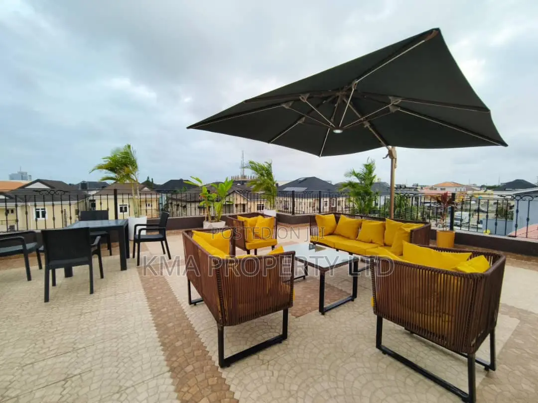 Luxurious 2 Bedroom Duplex With Rooftop Ps5 and Snooker in Lekki Phase 1