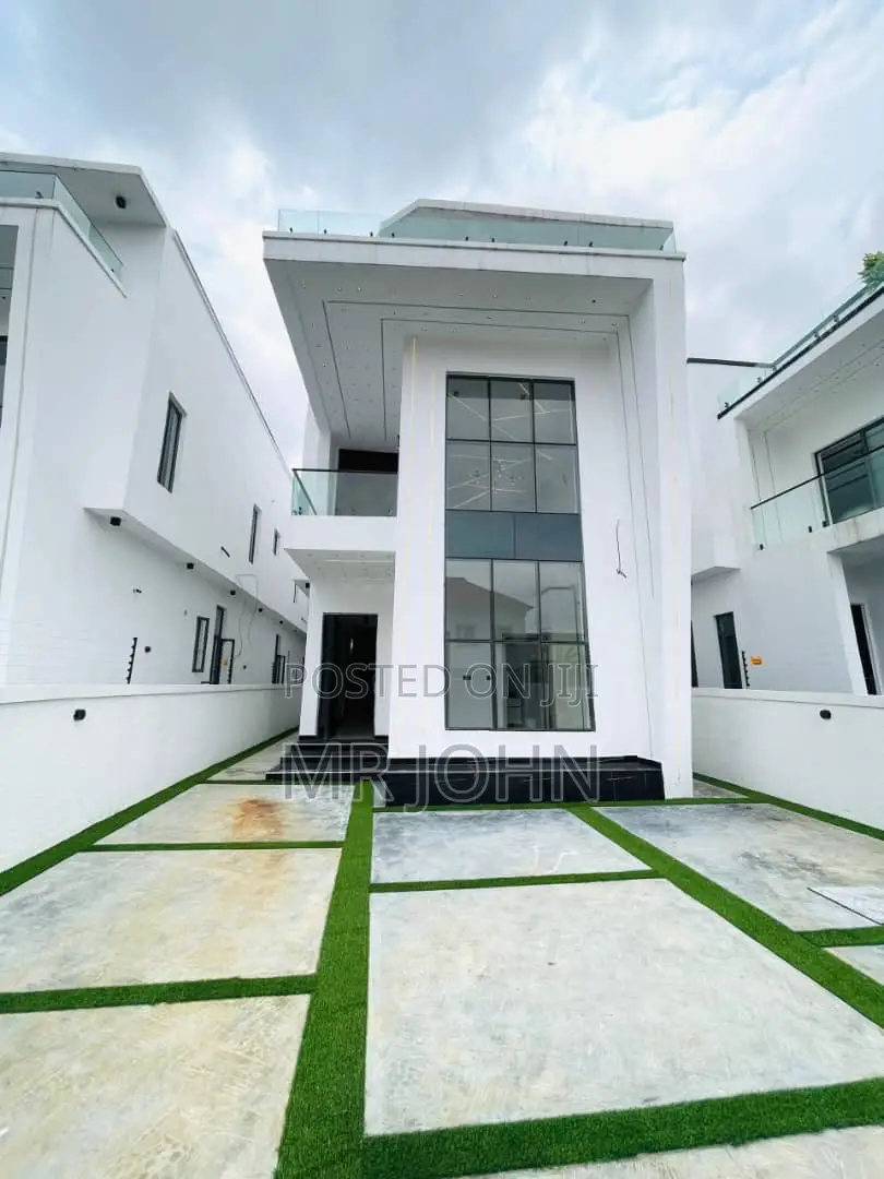 5bdrm Mansion in Ajah Lekki for sale in Ajah