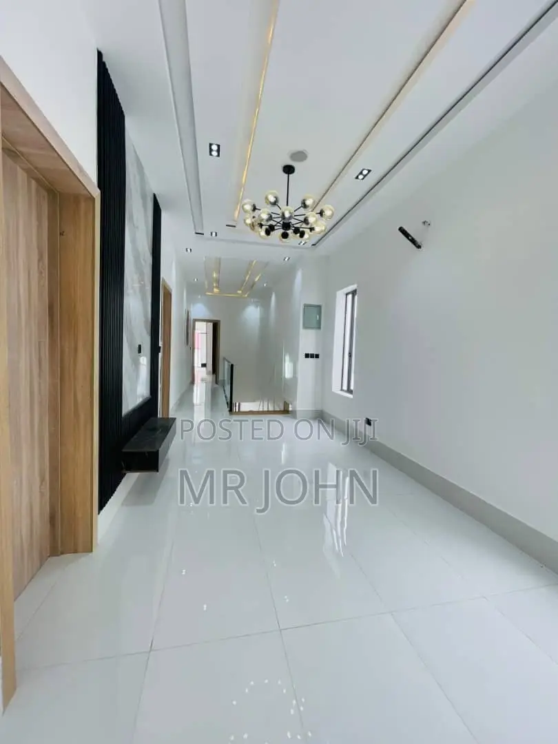5bdrm Mansion in Ajah Lekki for sale in Ajah