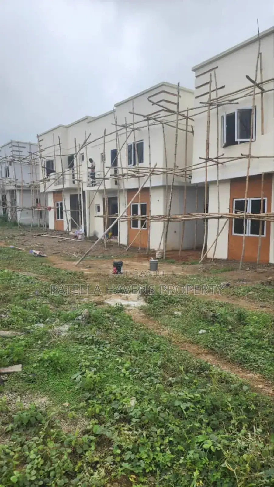 4 Units of 4 Bedroom Semi Finish Duplex in Life Camp