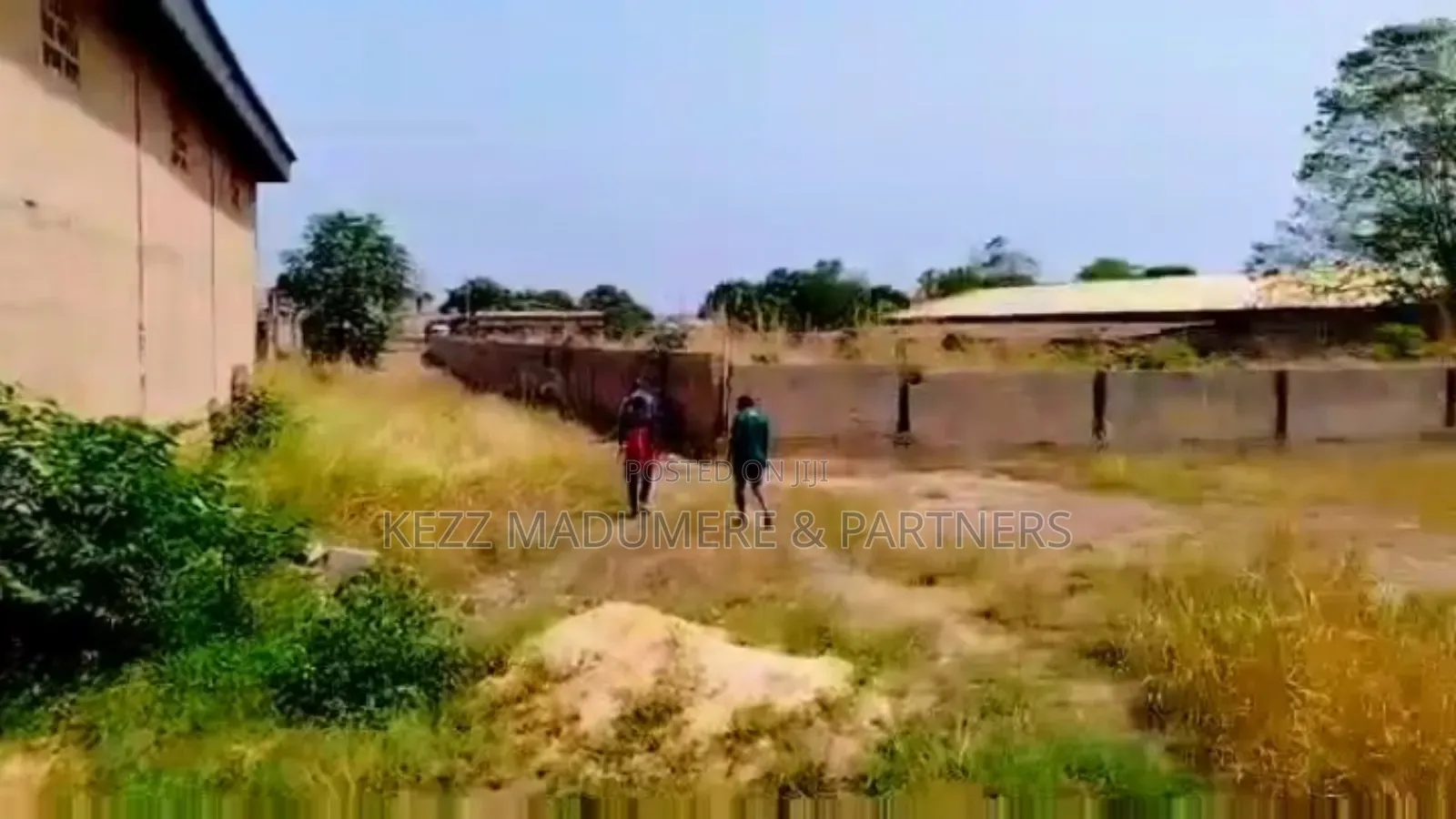 For Sale : 1000 Sqmts Warehouse On 6000 Sqmts Off Airport Rd, Enugu in Enugu