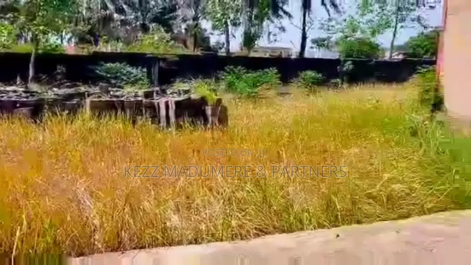 For Sale : 1000 Sqmts Warehouse On 6000 Sqmts Off Airport Rd, Enugu in Enugu