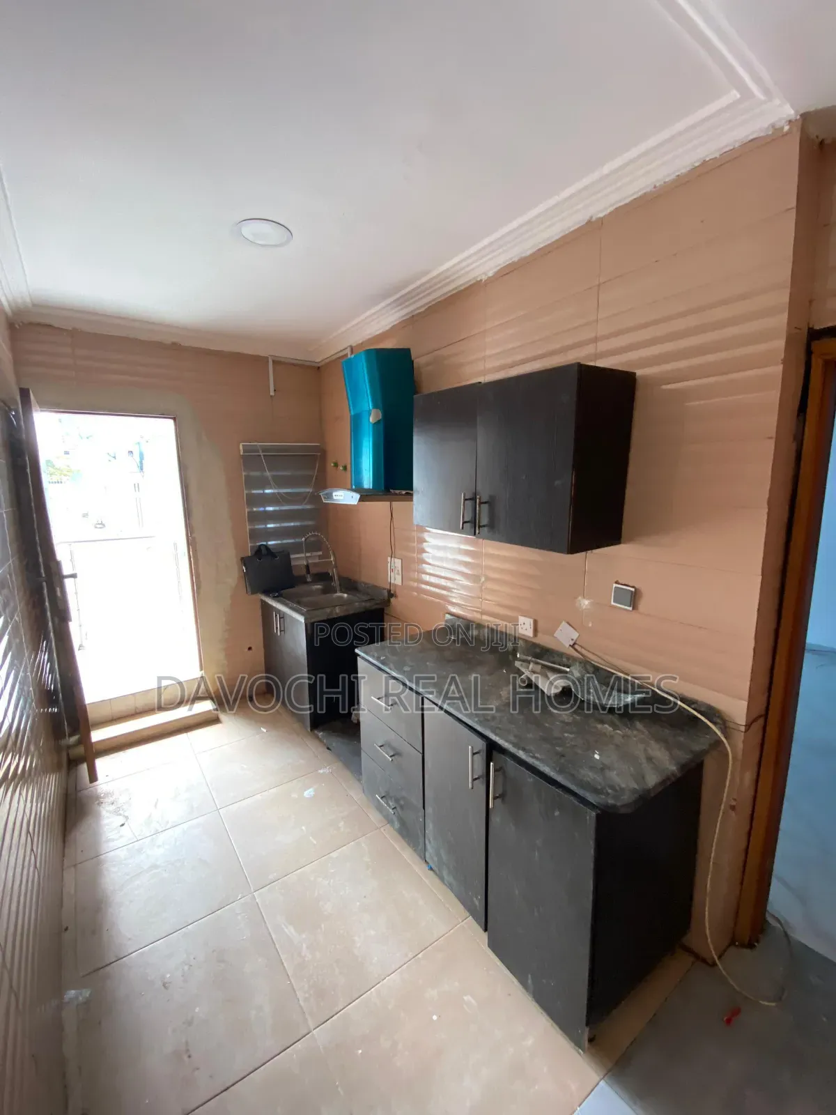 2bdrm Apartment in Off Freedom Way, Lekki for rent in Lekki