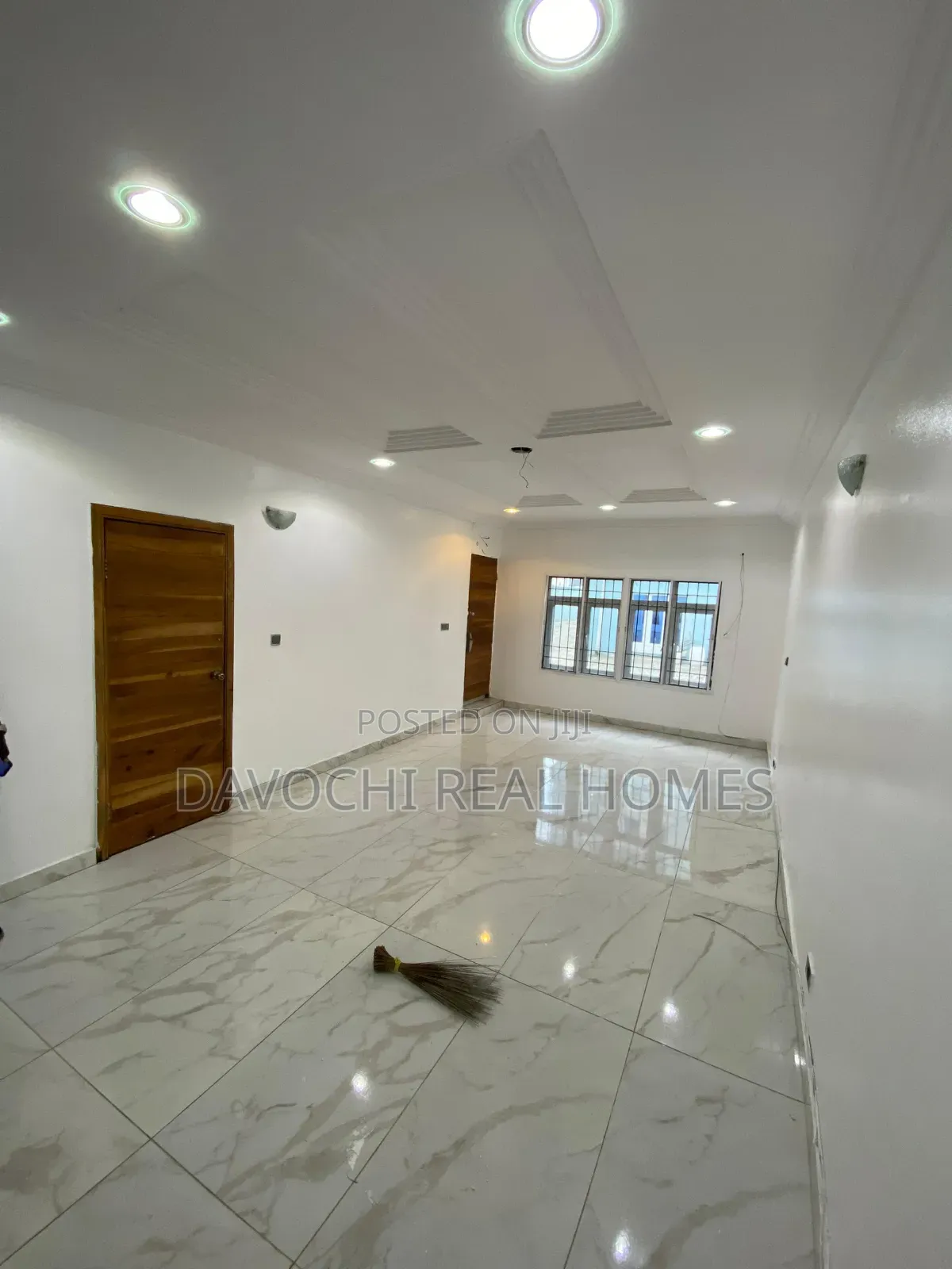 2bdrm Apartment in Off Freedom Way, Lekki for rent in Lekki