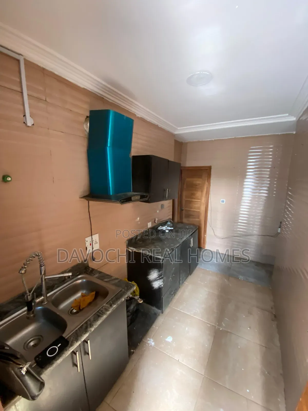 2bdrm Apartment in Off Freedom Way, Lekki for rent in Lekki