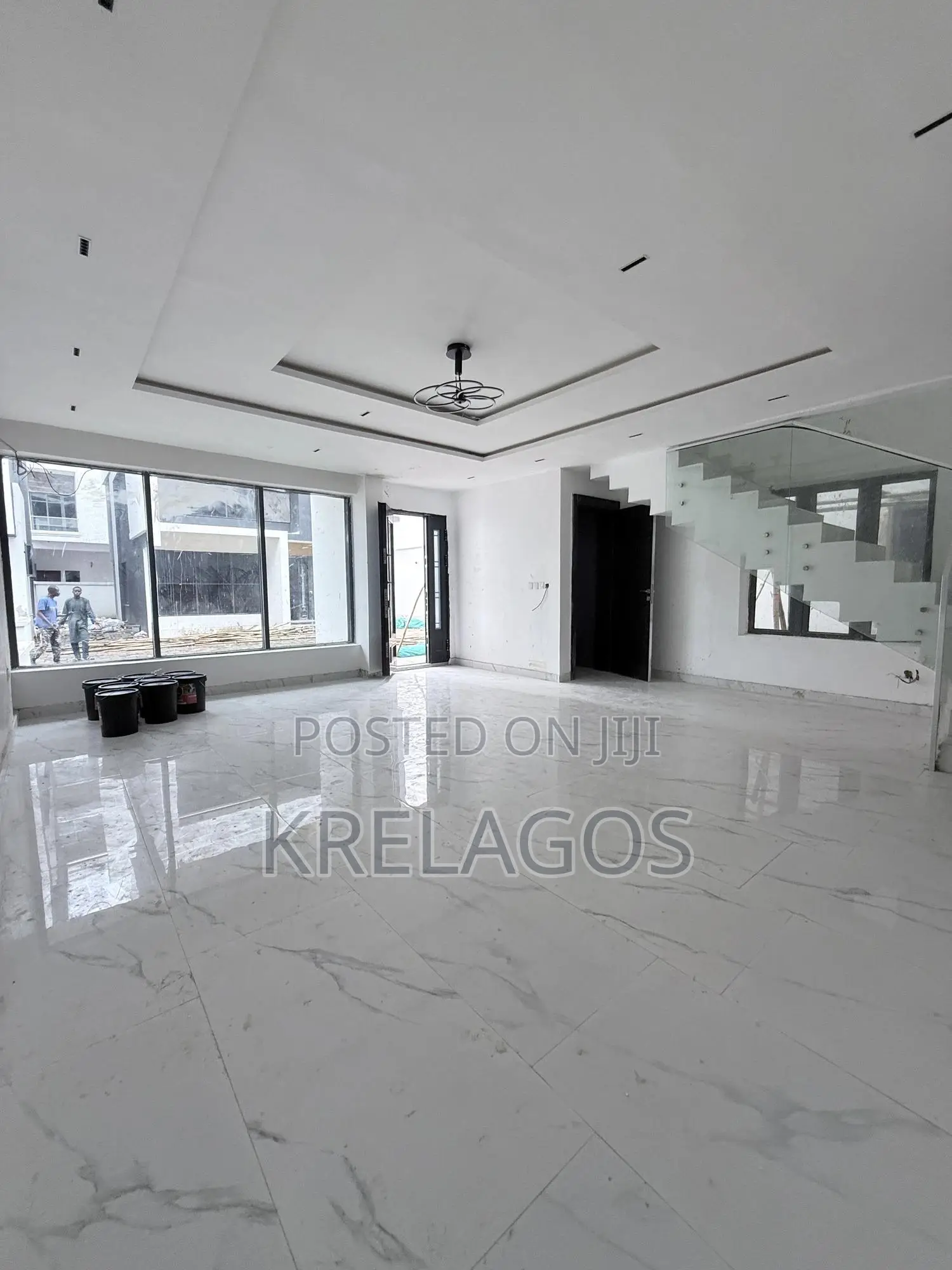 4bdrm Duplex in Chevron for sale in Chevron
