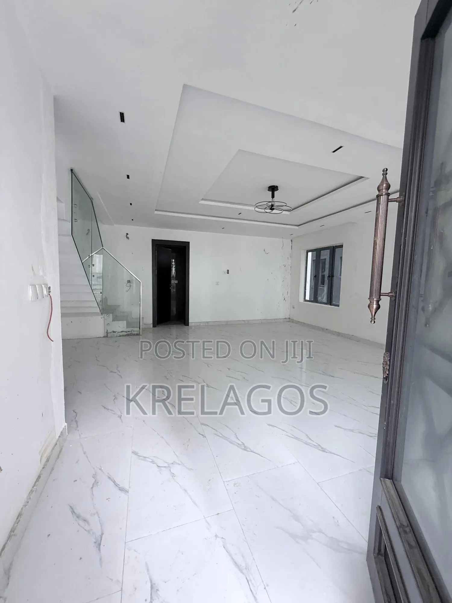 4bdrm Duplex in Chevron for sale in Chevron