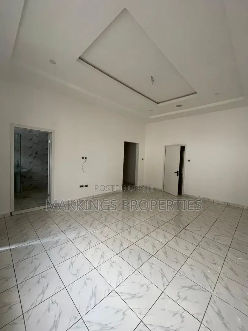 4bdrm Duplex in Ikota for rent in Ikota