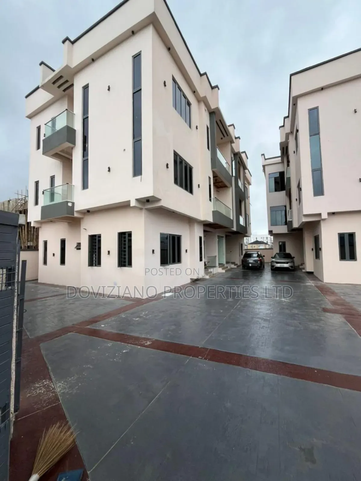 2bdrm Apartment in Agungi for sale in Agungi