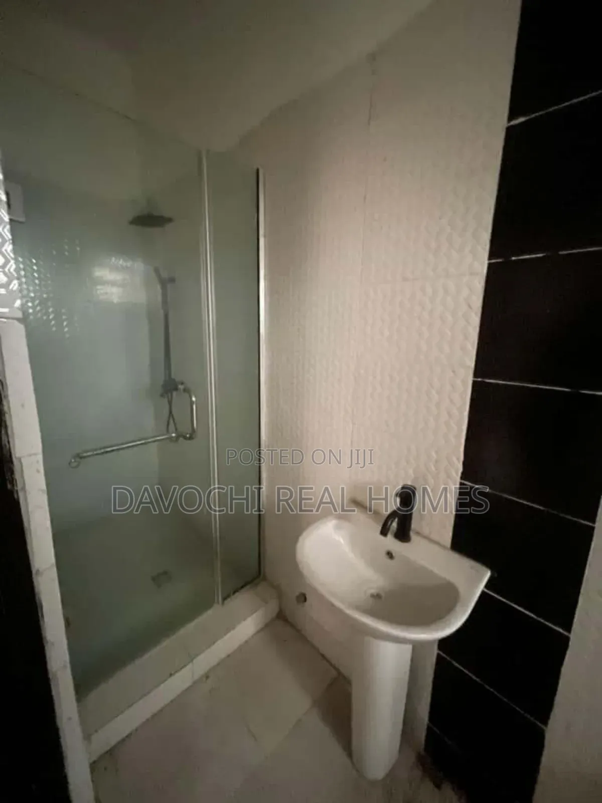 1bdrm Apartment in Osapa London Estate, Lekki for rent in Lekki