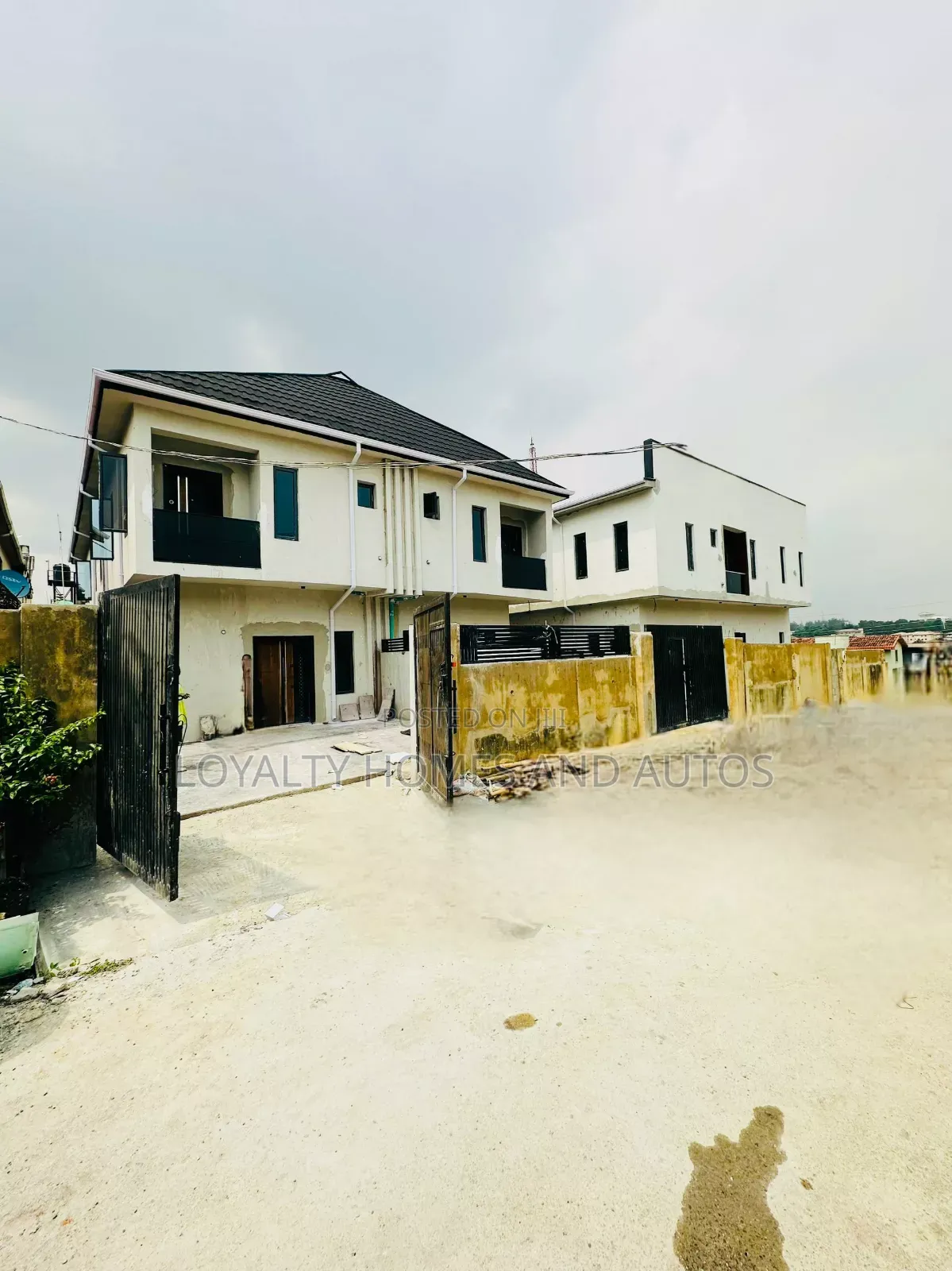 Furnished 4bdrm Duplex in Allen Ikeja for sale in Ikeja GRA