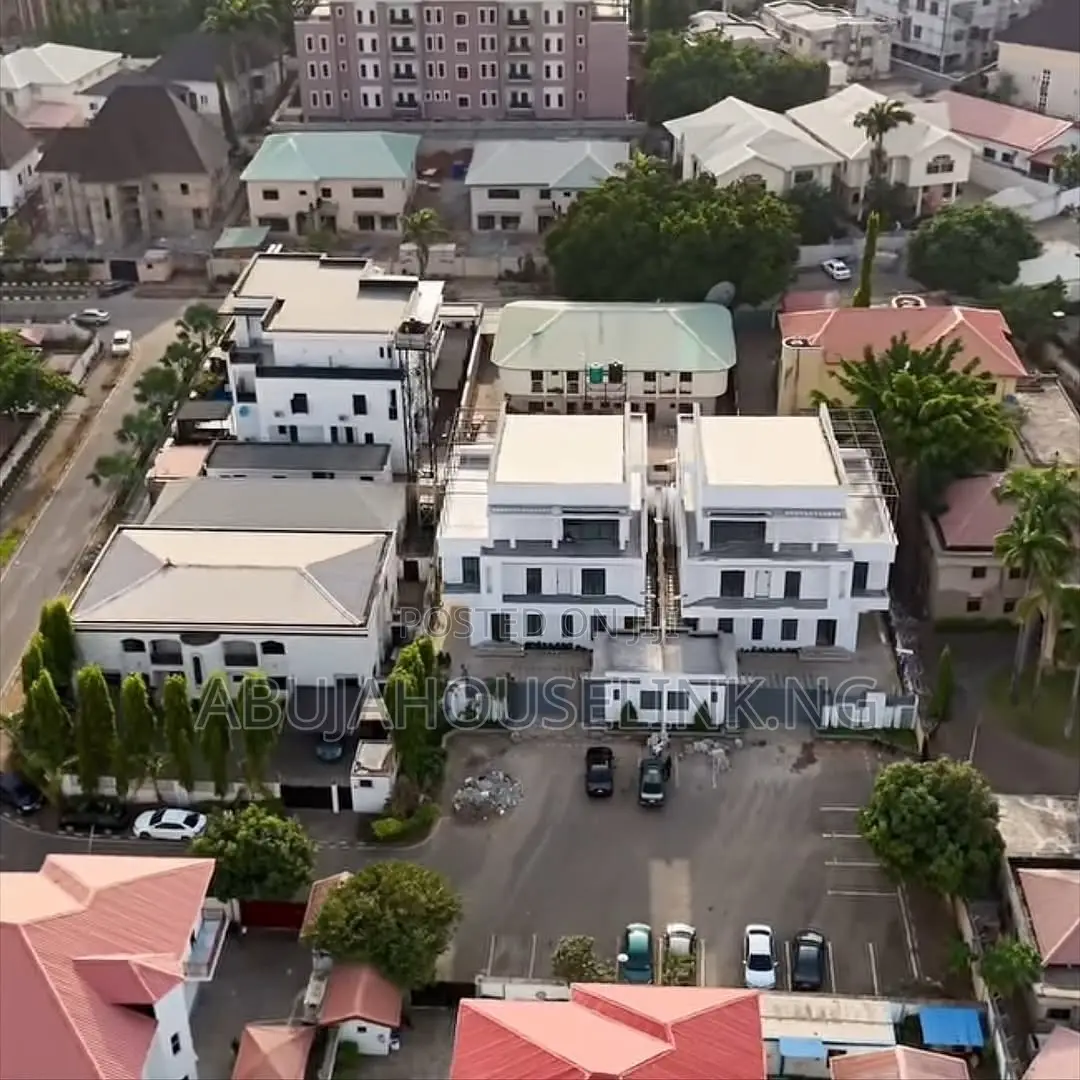 5bdrm Duplex in Maitama Main Abuja for sale in Maitama