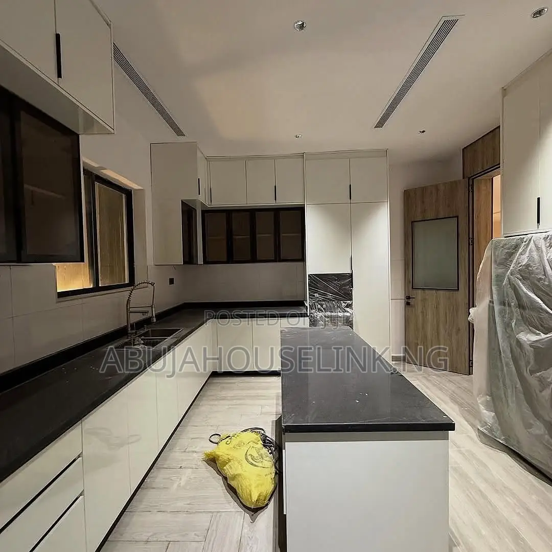 5bdrm Duplex in Maitama Main Abuja for sale in Maitama