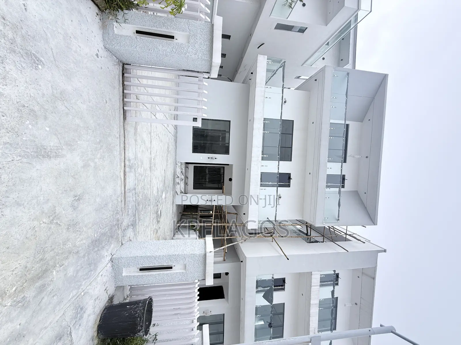 5bdrm Duplex in Osapa london for sale in Osapa london
