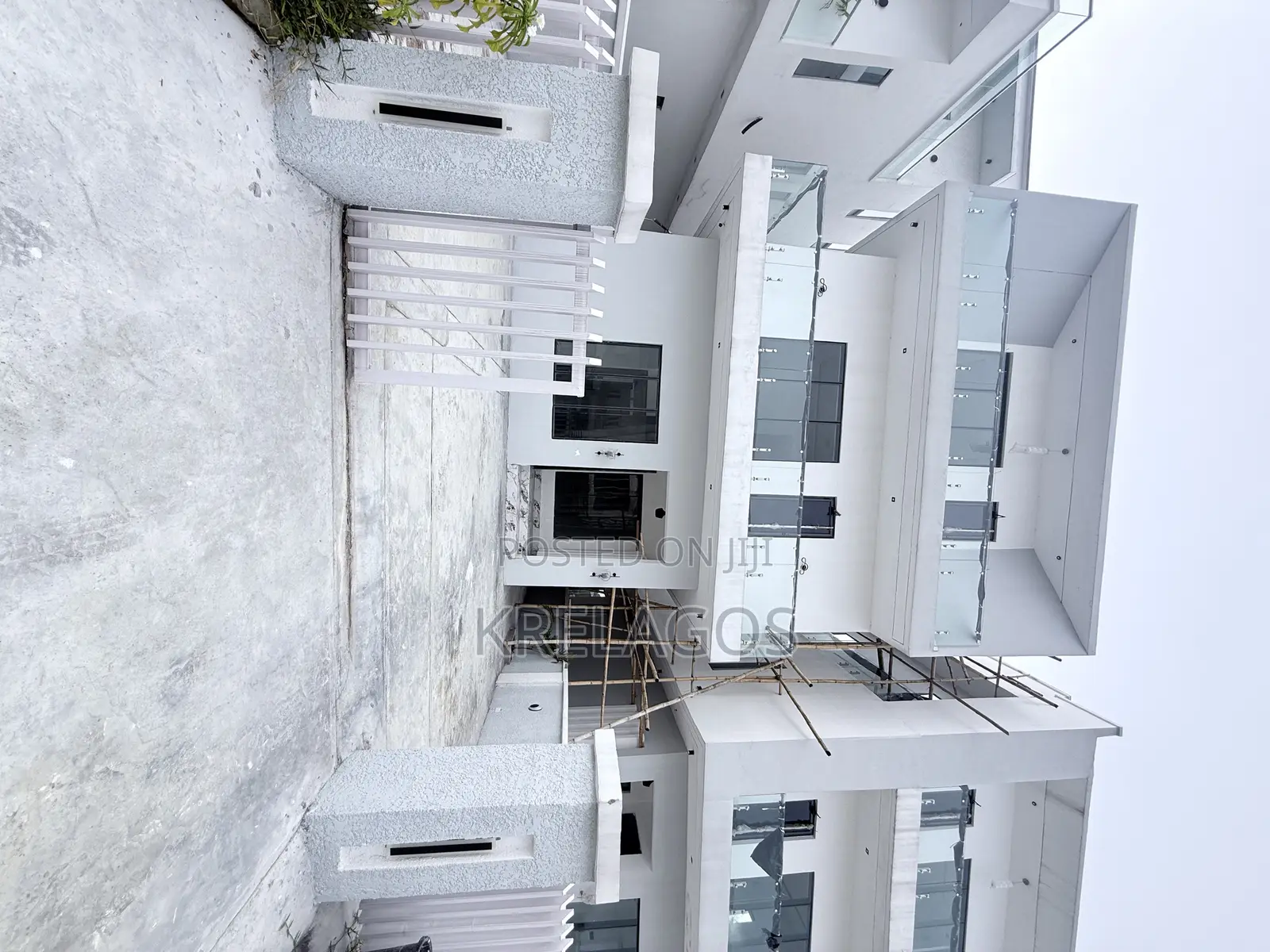 5bdrm Duplex in Osapa london for sale in Osapa london