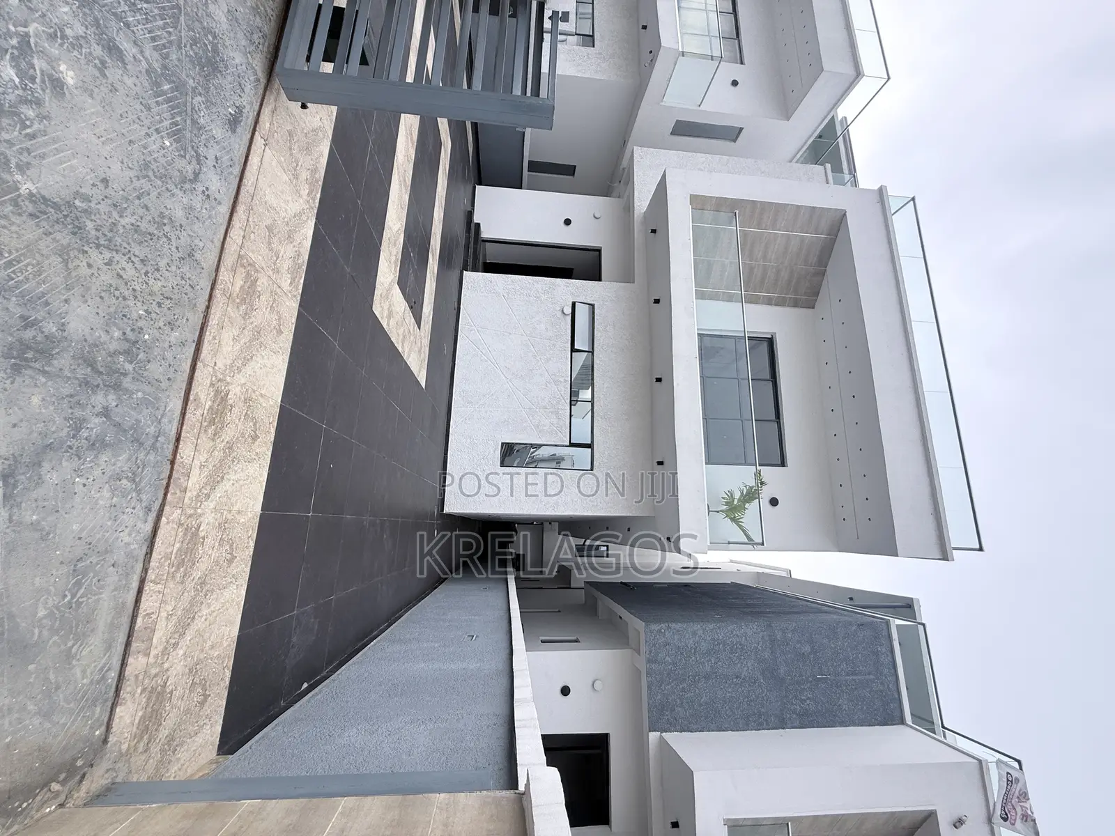 5bdrm Duplex in Osapa london for sale in Osapa london