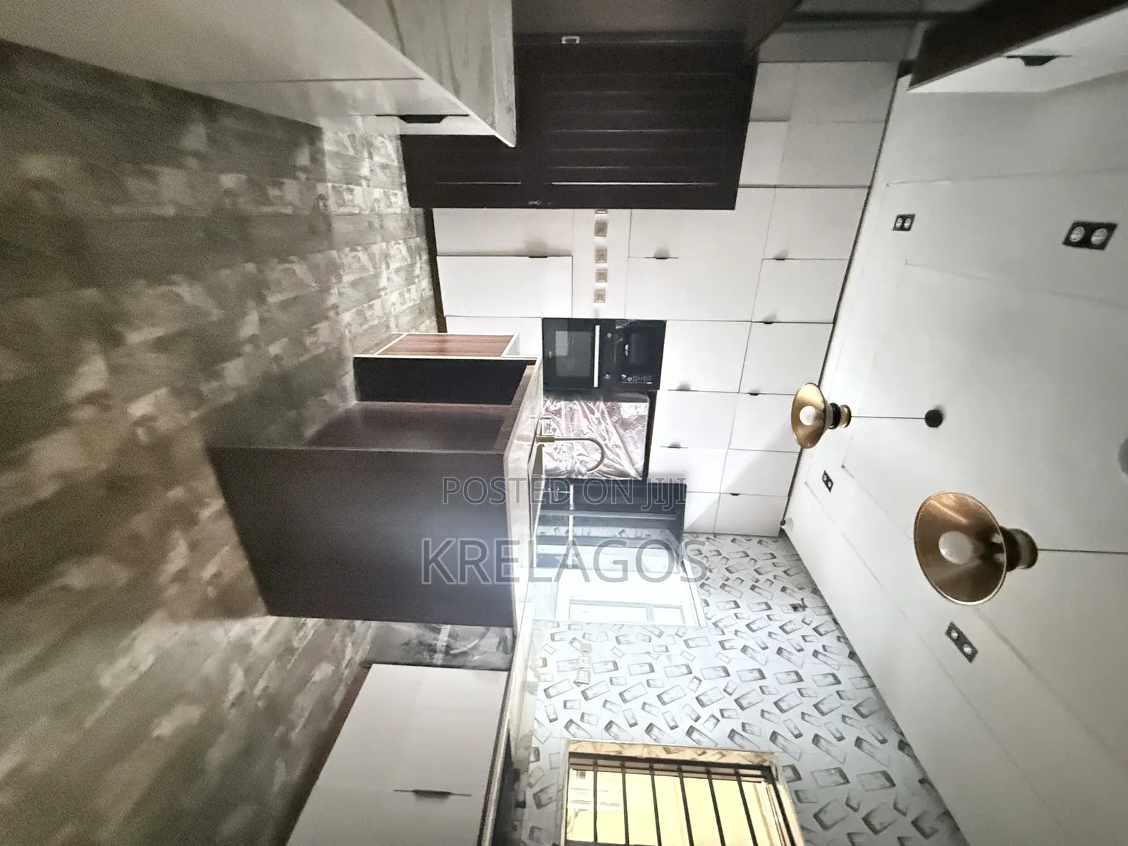 5bdrm Duplex in Osapa london for sale in Osapa london