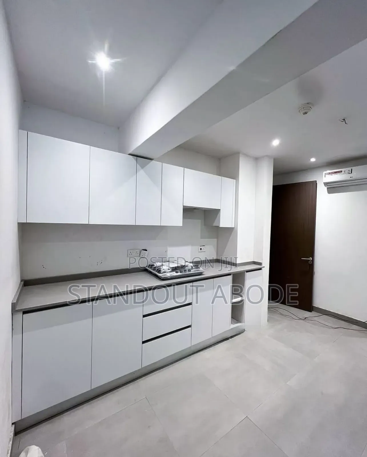 2bdrm Apartment in Inside An Estate, Lekki Phase 1 for sale in Lekki Phase 1