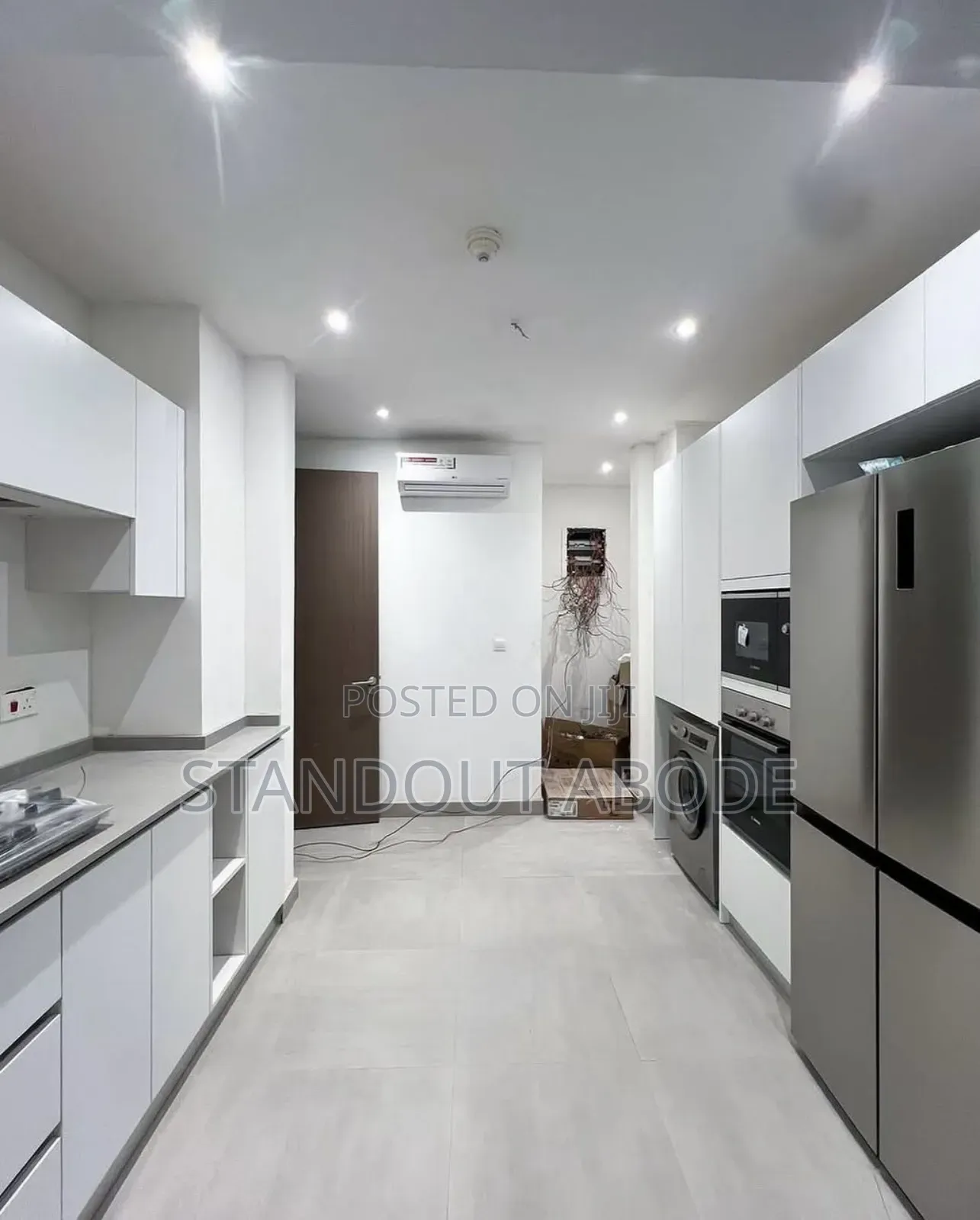 2bdrm Apartment in Inside An Estate, Lekki Phase 1 for sale in Lekki Phase 1