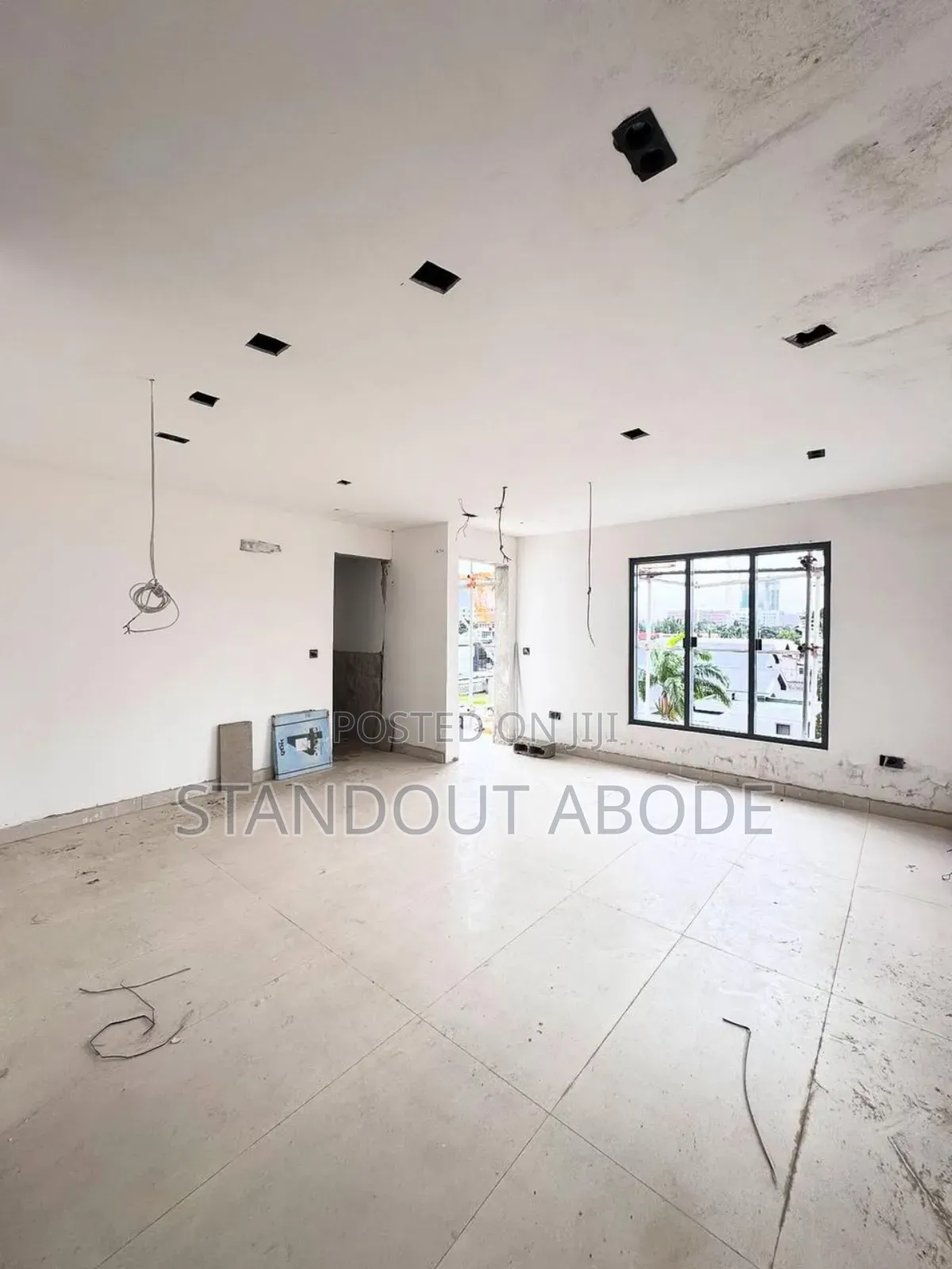 3bdrm Apartment in Secure Estate, Victoria Island for sale in Victoria Island