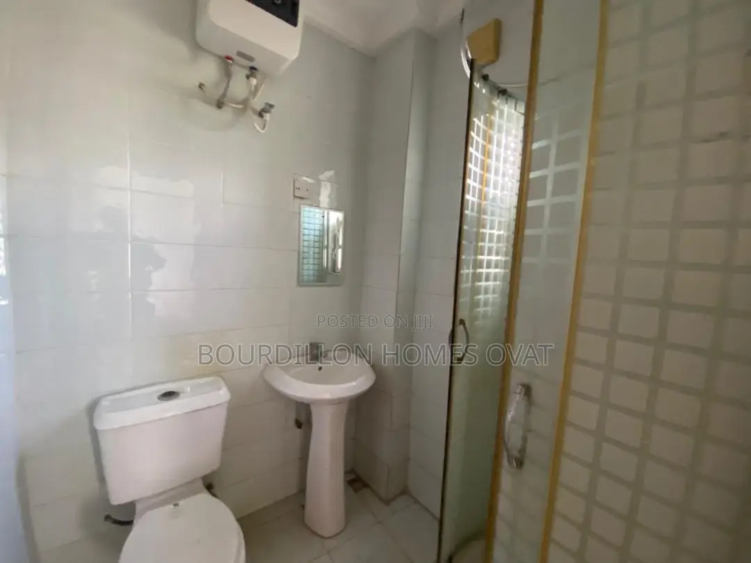 3bdrm Apartment in Victoria Island for sale in Victoria Island