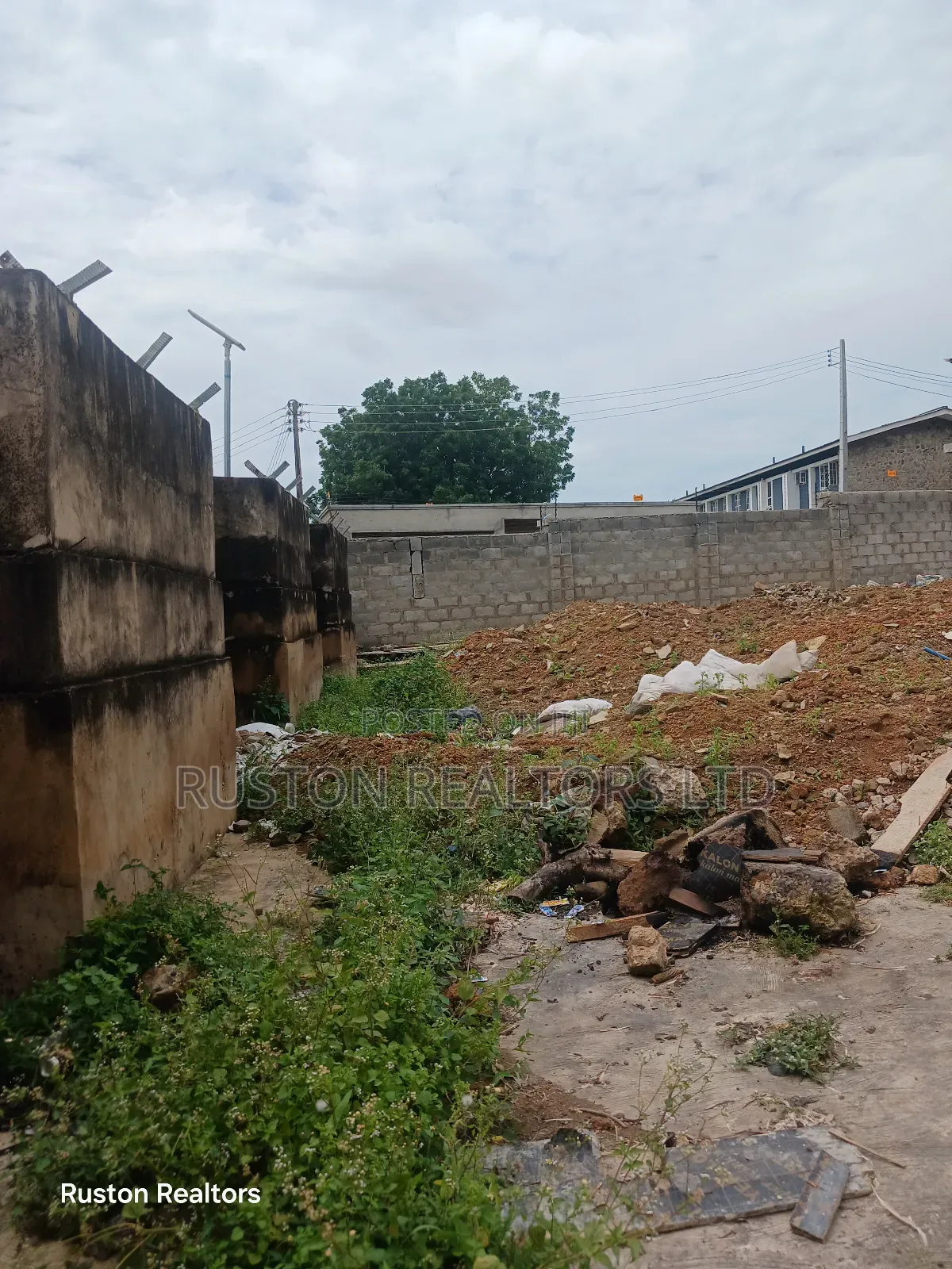 4bdrm Duplex in Jericho for sale in Jericho