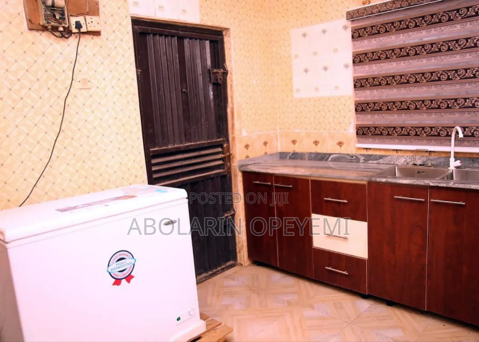 1bed/2bed/3bedrooms Service Apartment in Ipaja / Ipaja