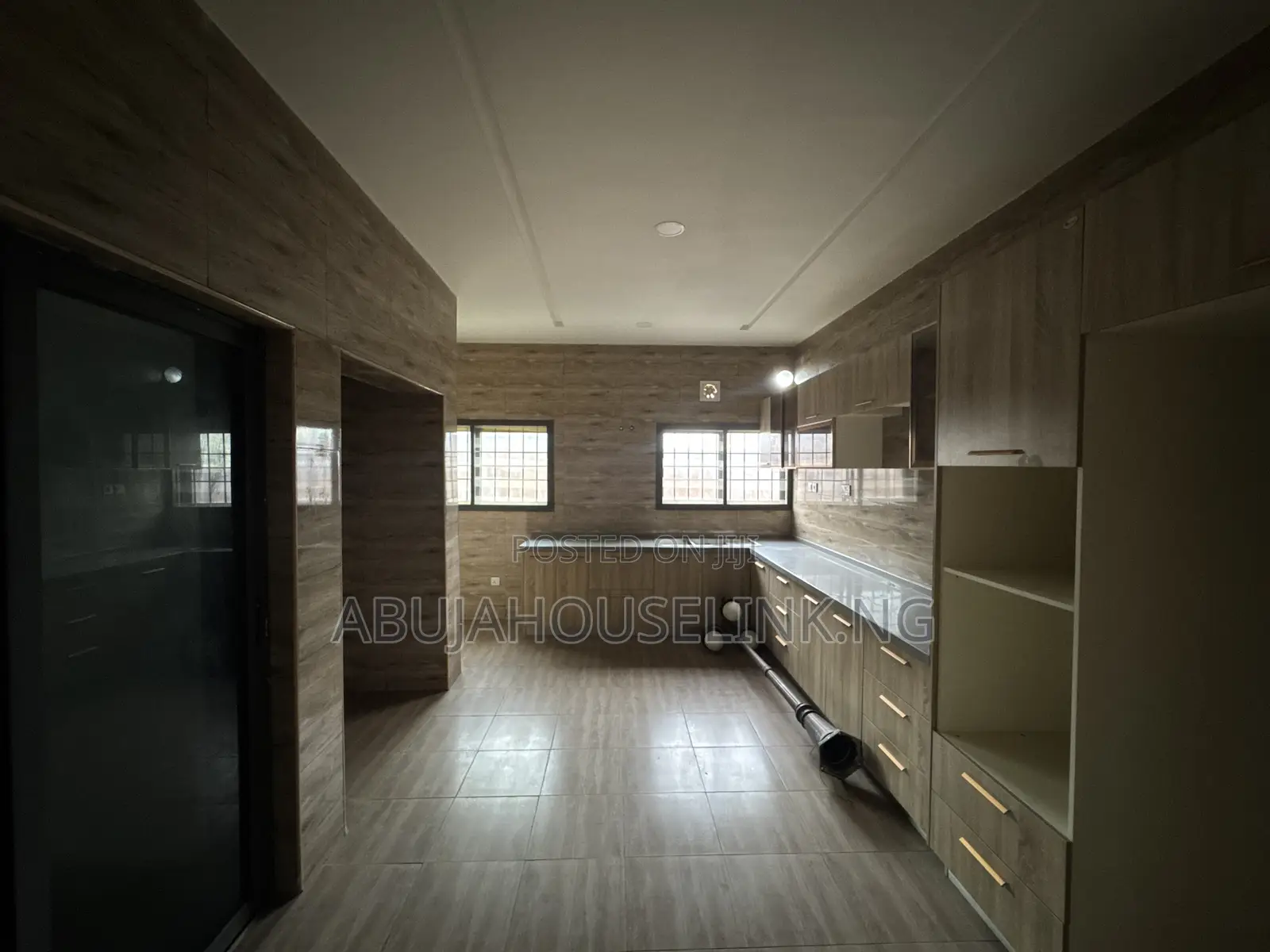 4bdrm Townhouse/Terrace in Guzape Diplomatic for sale in Guzape District