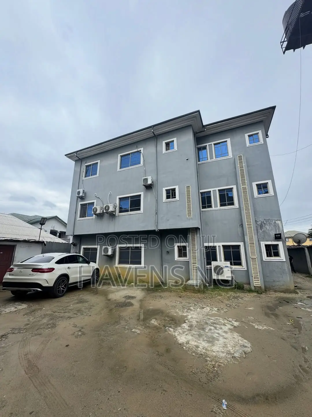 20bdrm Apartment in Obio-Akpor for sale in Obio-Akpor