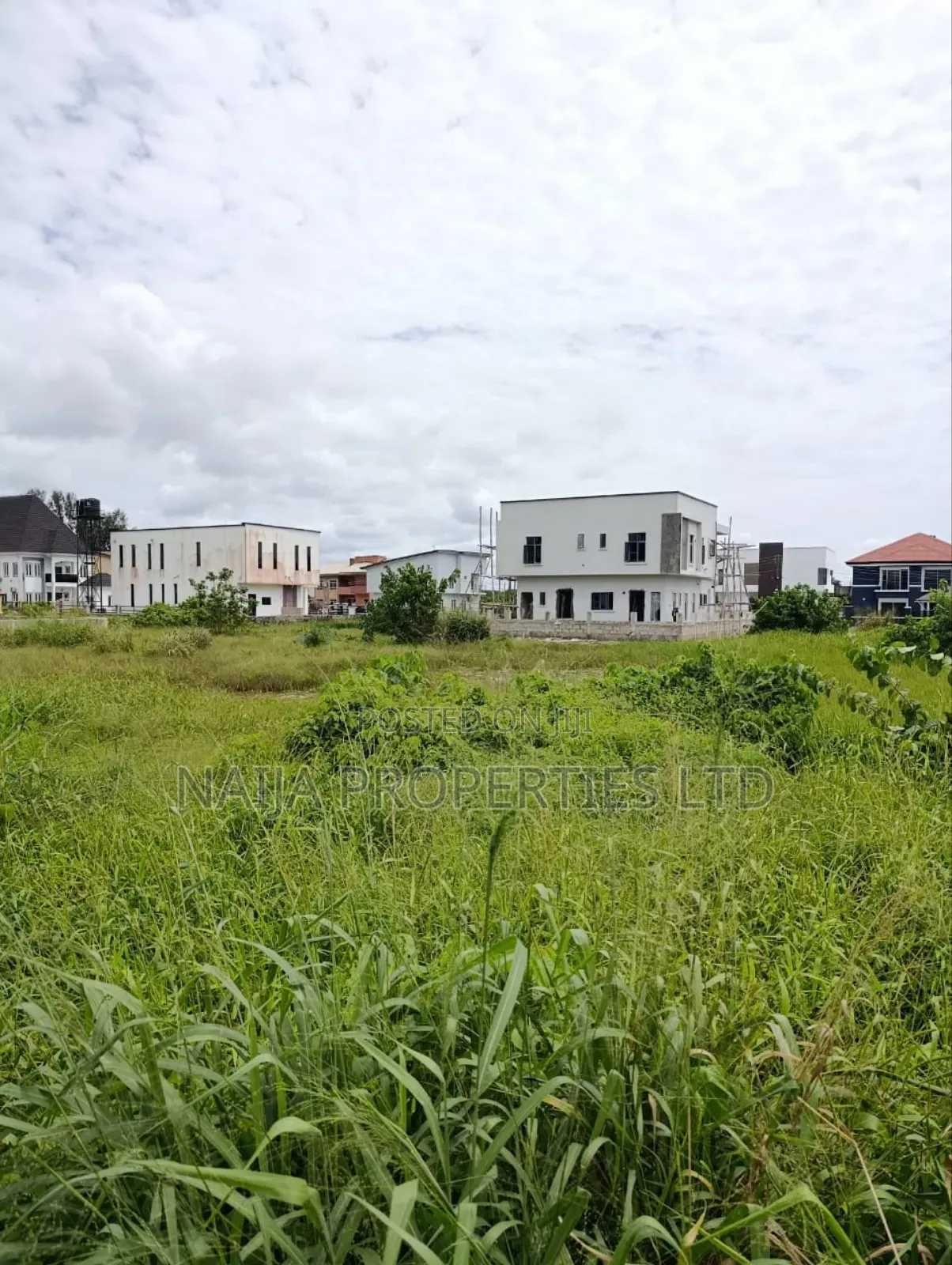 Full Plot of 658sqm at Pearl Garden Estate, Monastery Rd, Sangotedo in Sangotedo