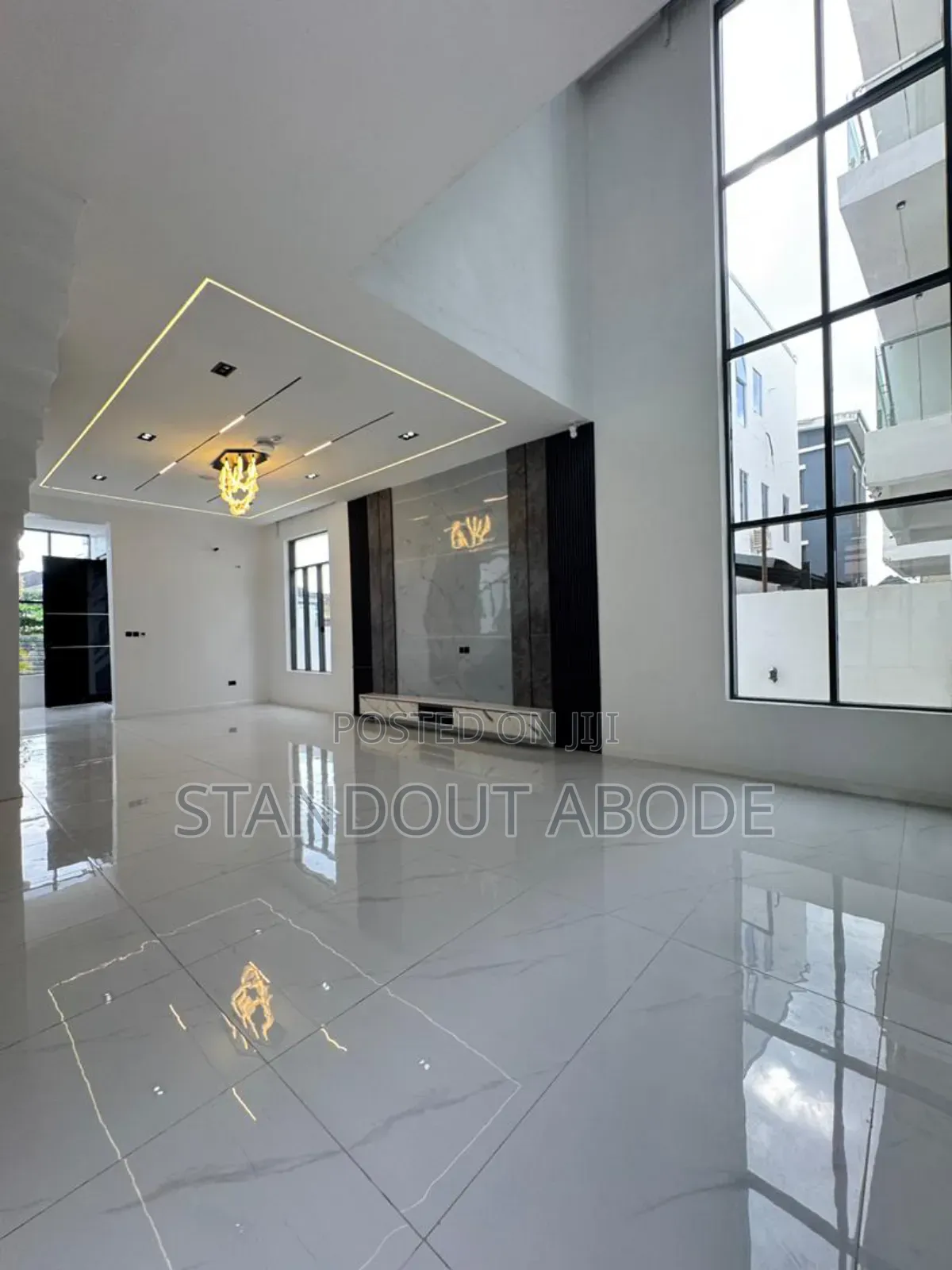 5bdrm Duplex in Chevron for sale in Chevron