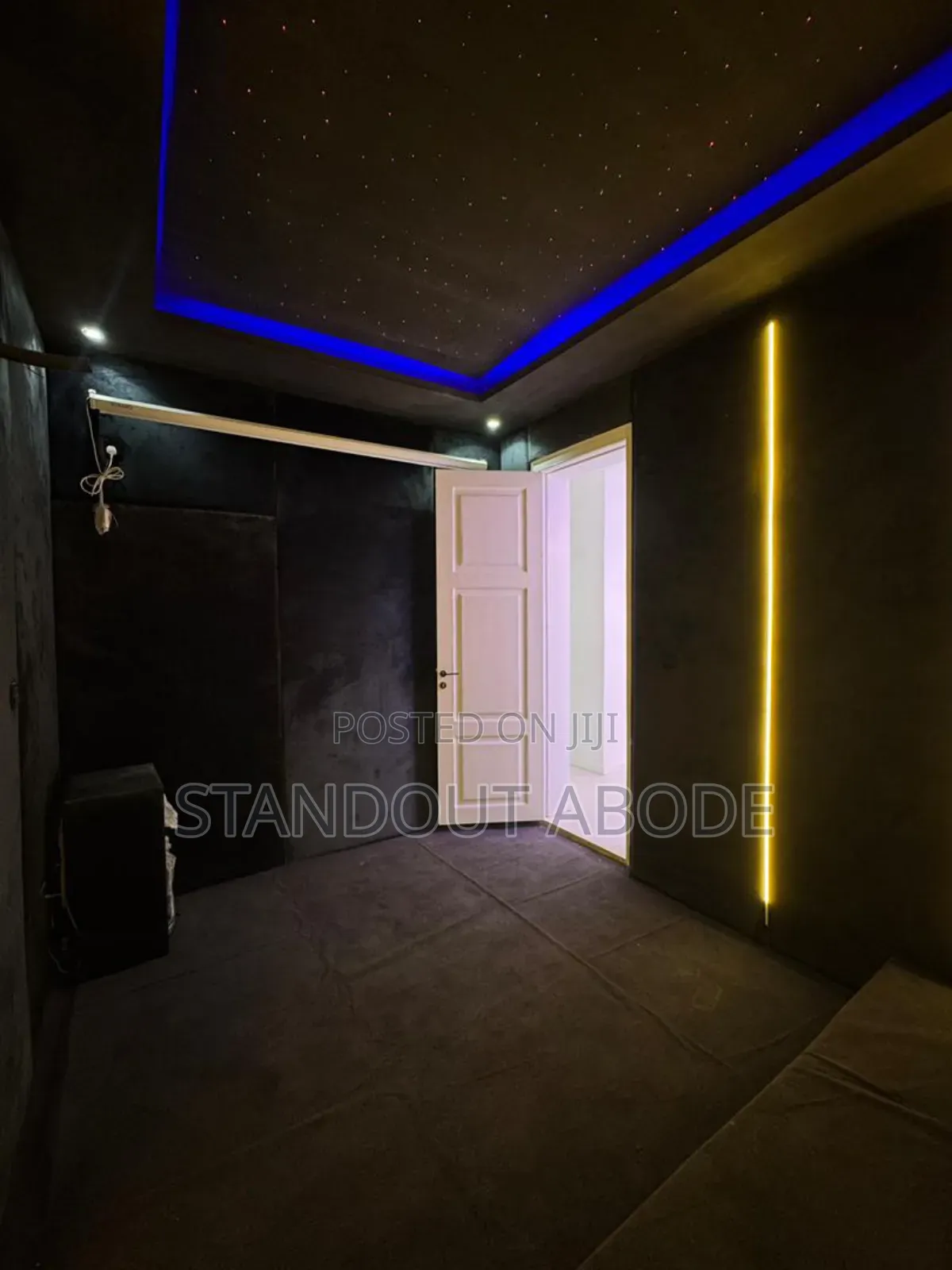 5bdrm Duplex in Chevron for sale in Chevron