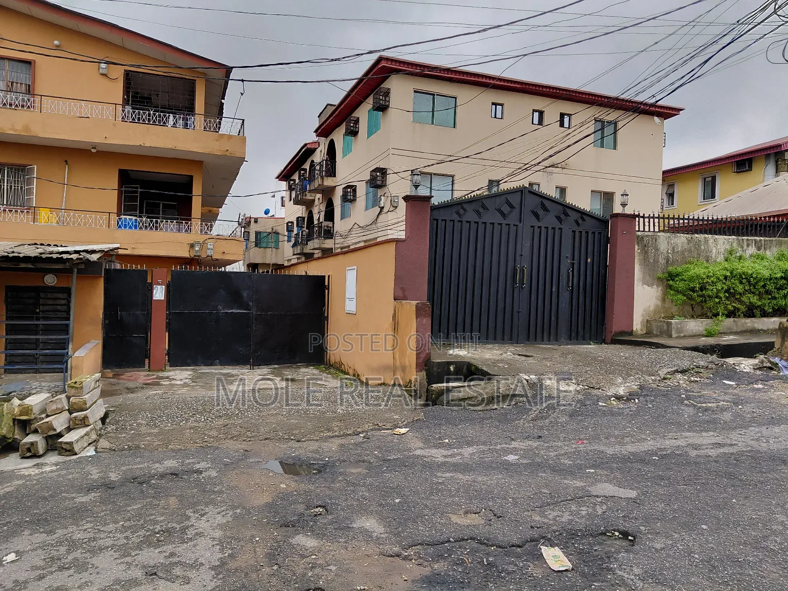 600sqm ( 1 Plot ) 4 Sale Facing Moshalashi. Ipaja Rd in Ipaja Road