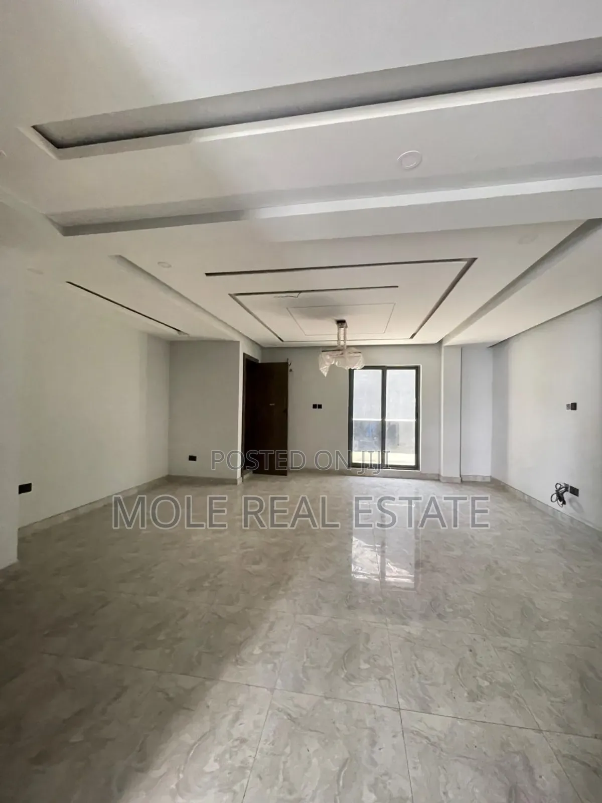 1,200sqm Shoping Complex 150 Shops Broad Street Lagos in Adeniyi Jones