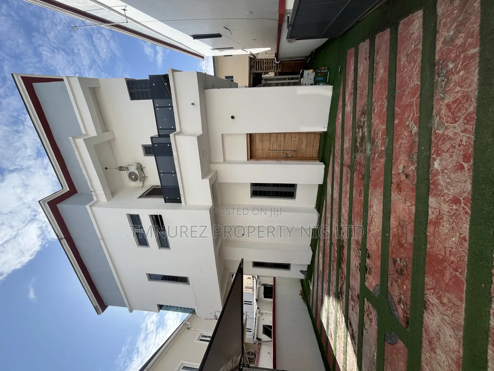 5bdrm Duplex in Off Orchid Road, Lekki for rent in Lekki