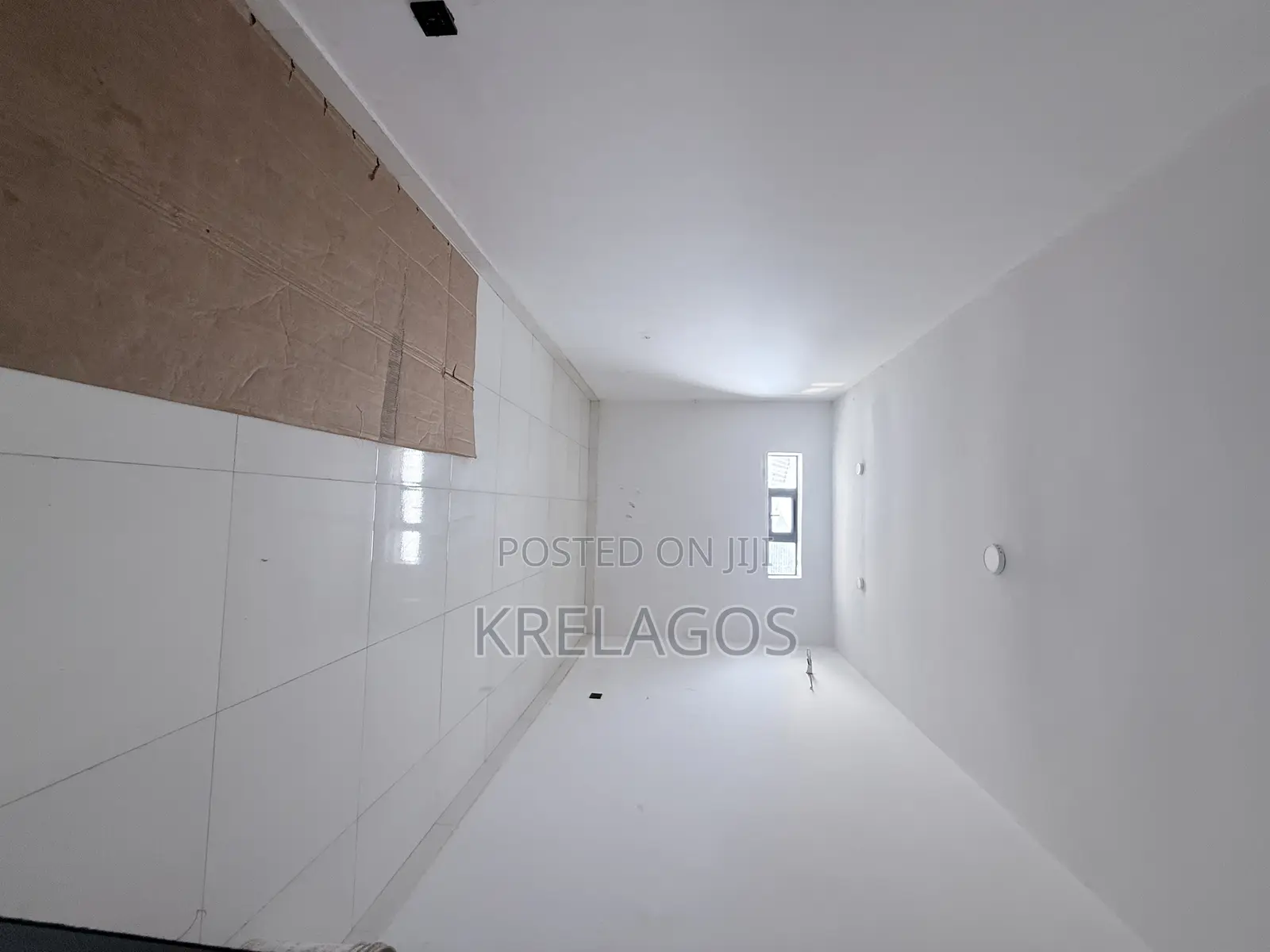  Hot Commercial Spaces for Sale in Ologolo, Lekki! in Ologolo