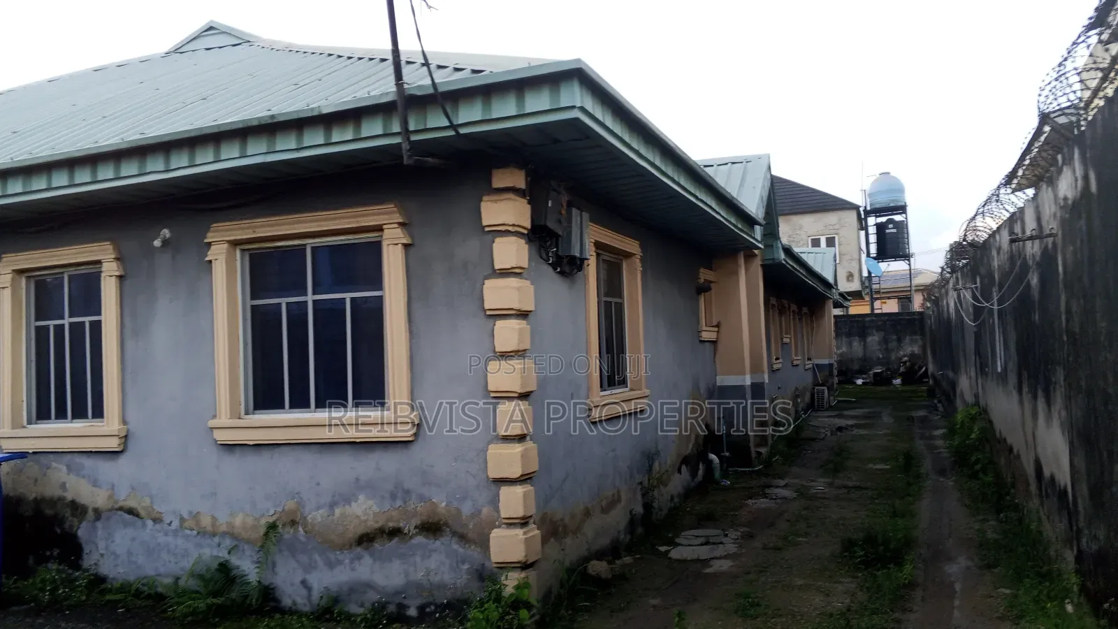 Furnished 8bdrm Bungalow in Irawo, Kosofe / Kosofe for sale in Kosofe / Kosofe