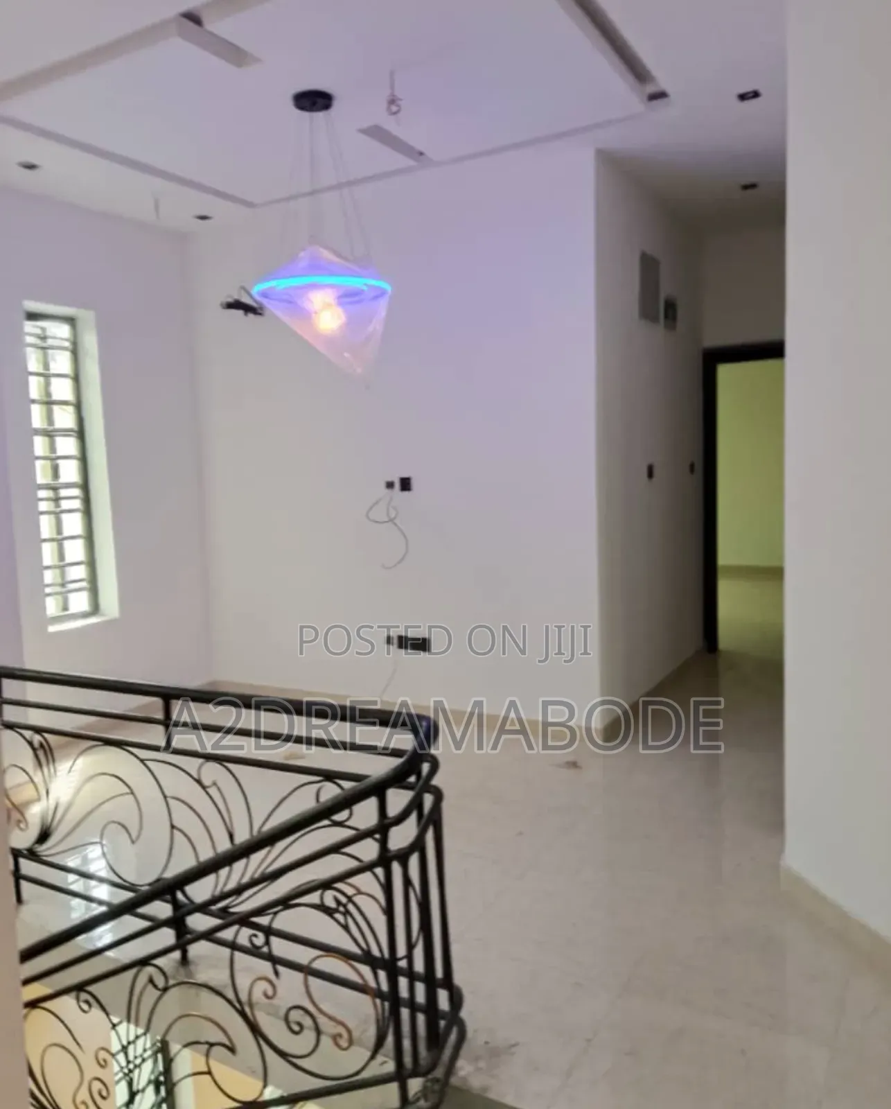 5bdrm Duplex in Omole Phase 2 for sale in Omole Phase 2