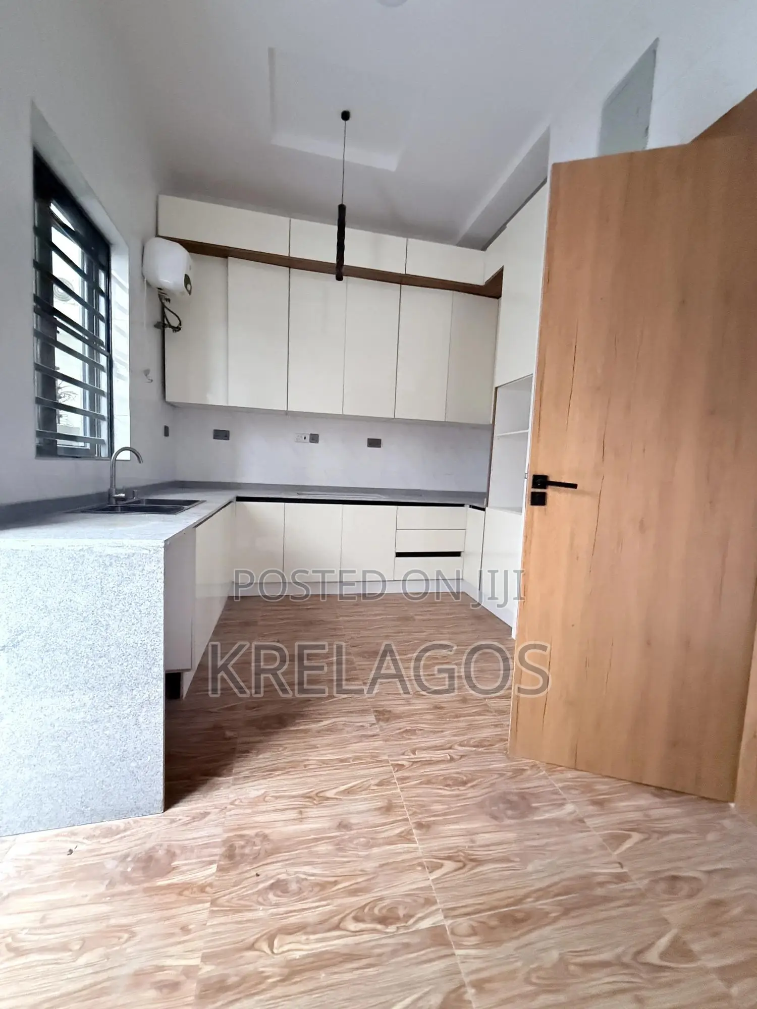 5bdrm Duplex in Ologolo for sale in Ologolo