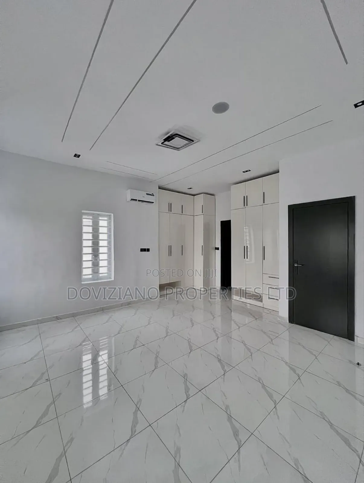 5bdrm Duplex in Osapa london for sale in Osapa london