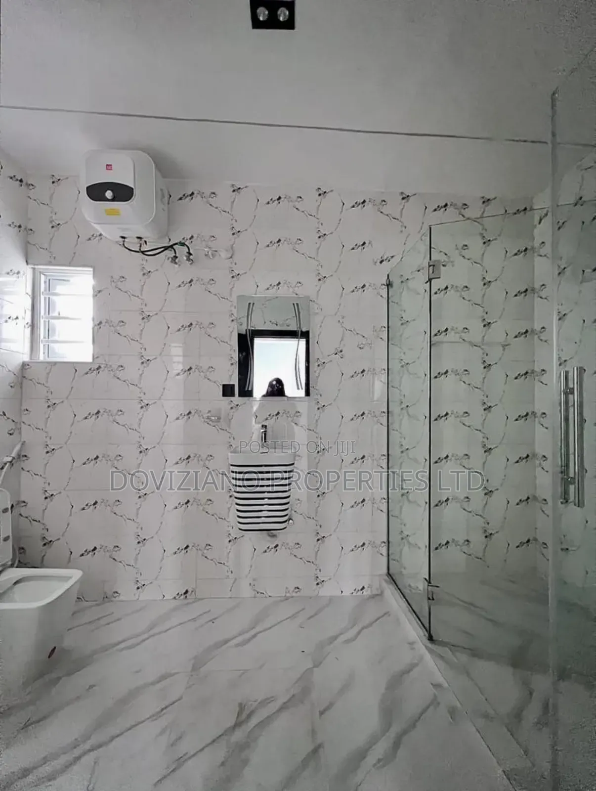 5bdrm Duplex in Osapa london for sale in Osapa london