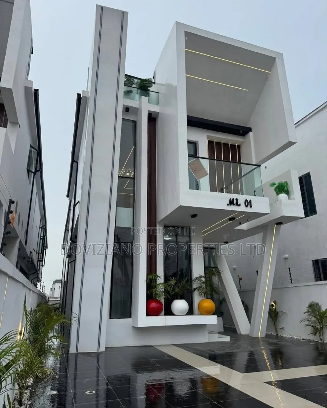5bdrm Duplex in Ikota for sale in Ikota